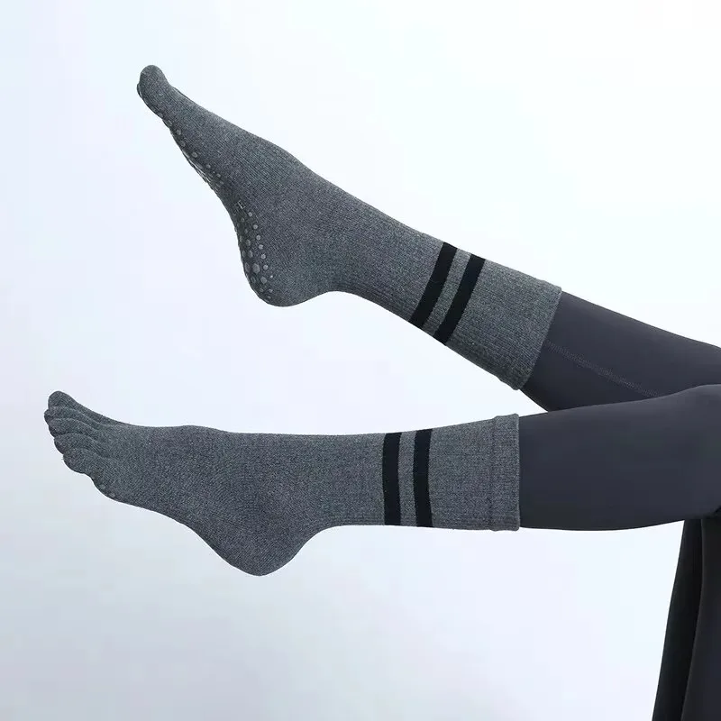 女性用、通気性のあるミドル丈ヨガソックス。滑り止め付き、五本 - Fitness Yoga Pilates のレビューと価格